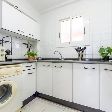 Apartament Homes & Go Cye V *